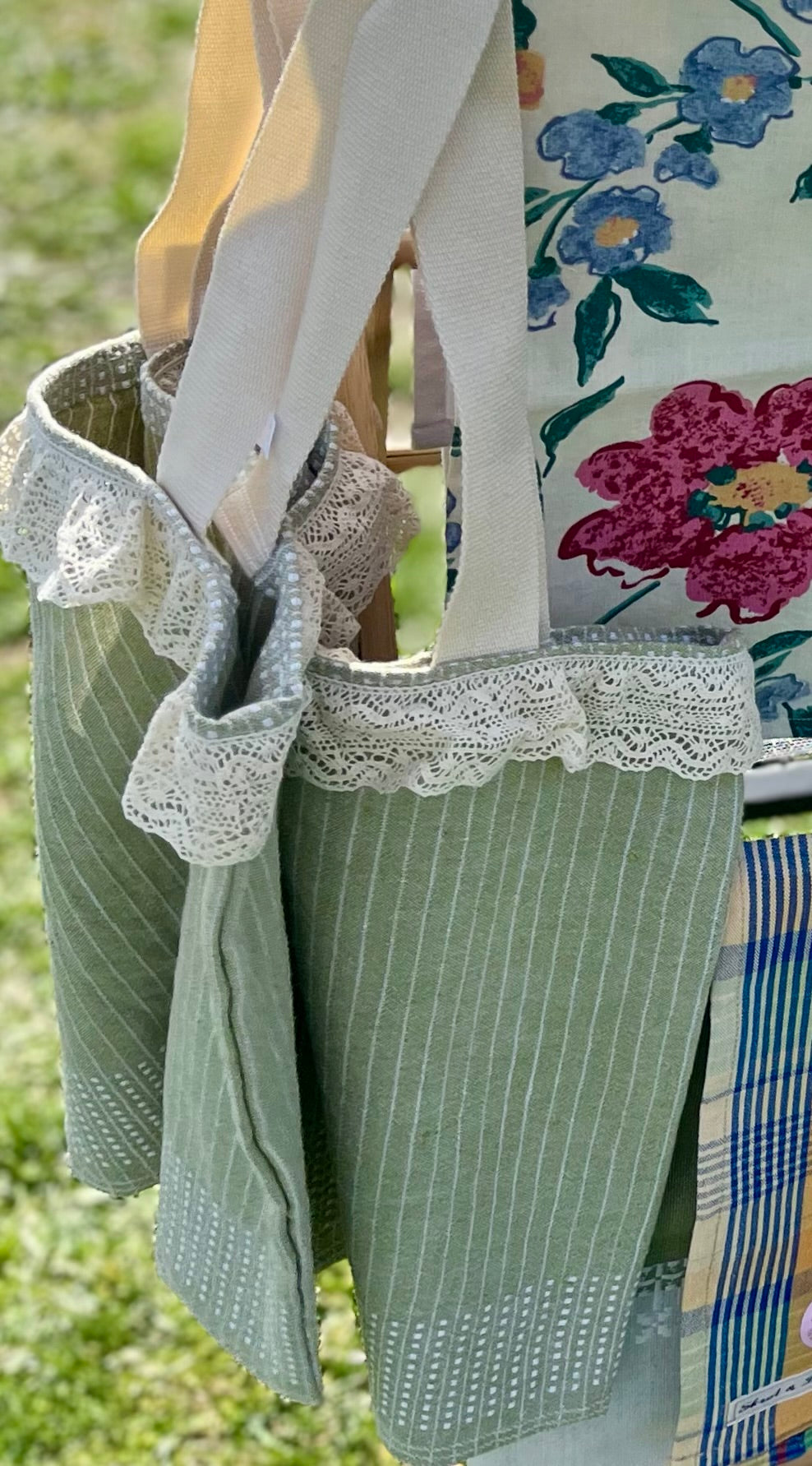 HANDLENETT med designdetaljer
