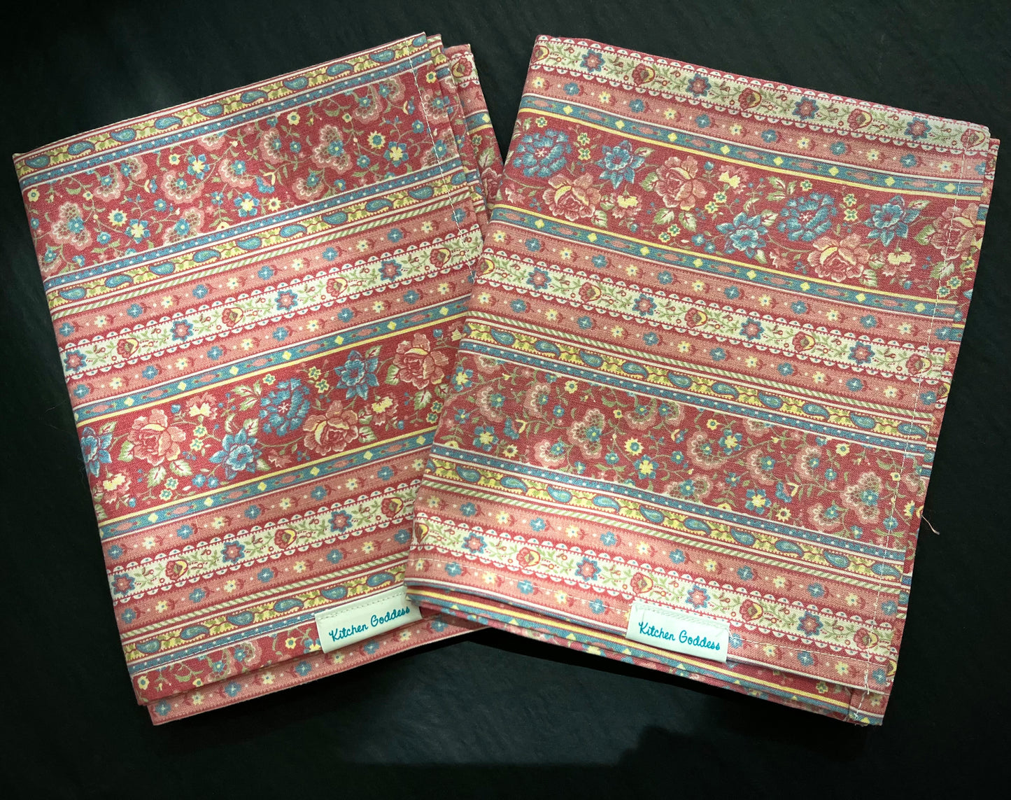 Kjøkkenhåndklær av gardinstoff og duker i god/kraftig kvalitet