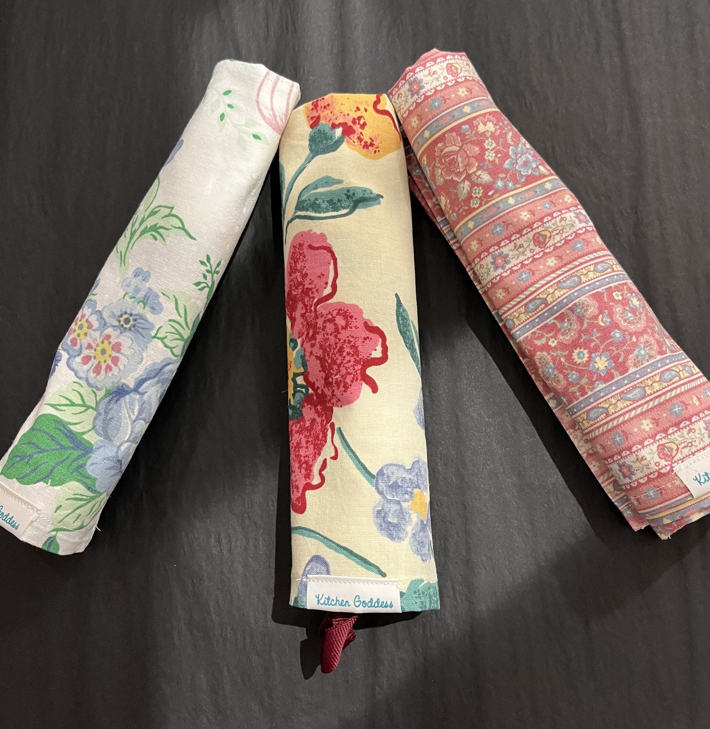 Kjøkkenhåndklær av gardinstoff og duker i god/kraftig kvalitet