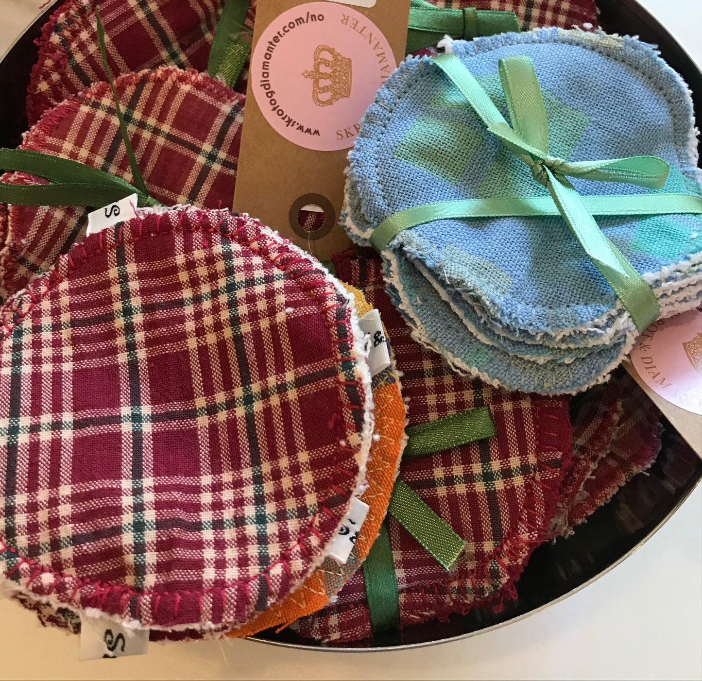 Makeup pads, av ren og resirkulert tekstil, fem stk. pr. pakke.