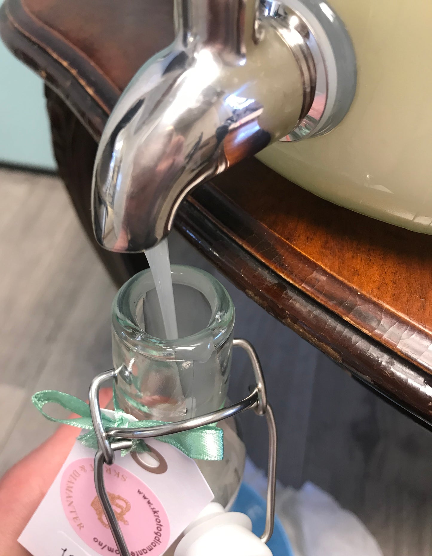 Håndsåpe - i din egen påfylls-emballasje, 40 kroner pr. dl.