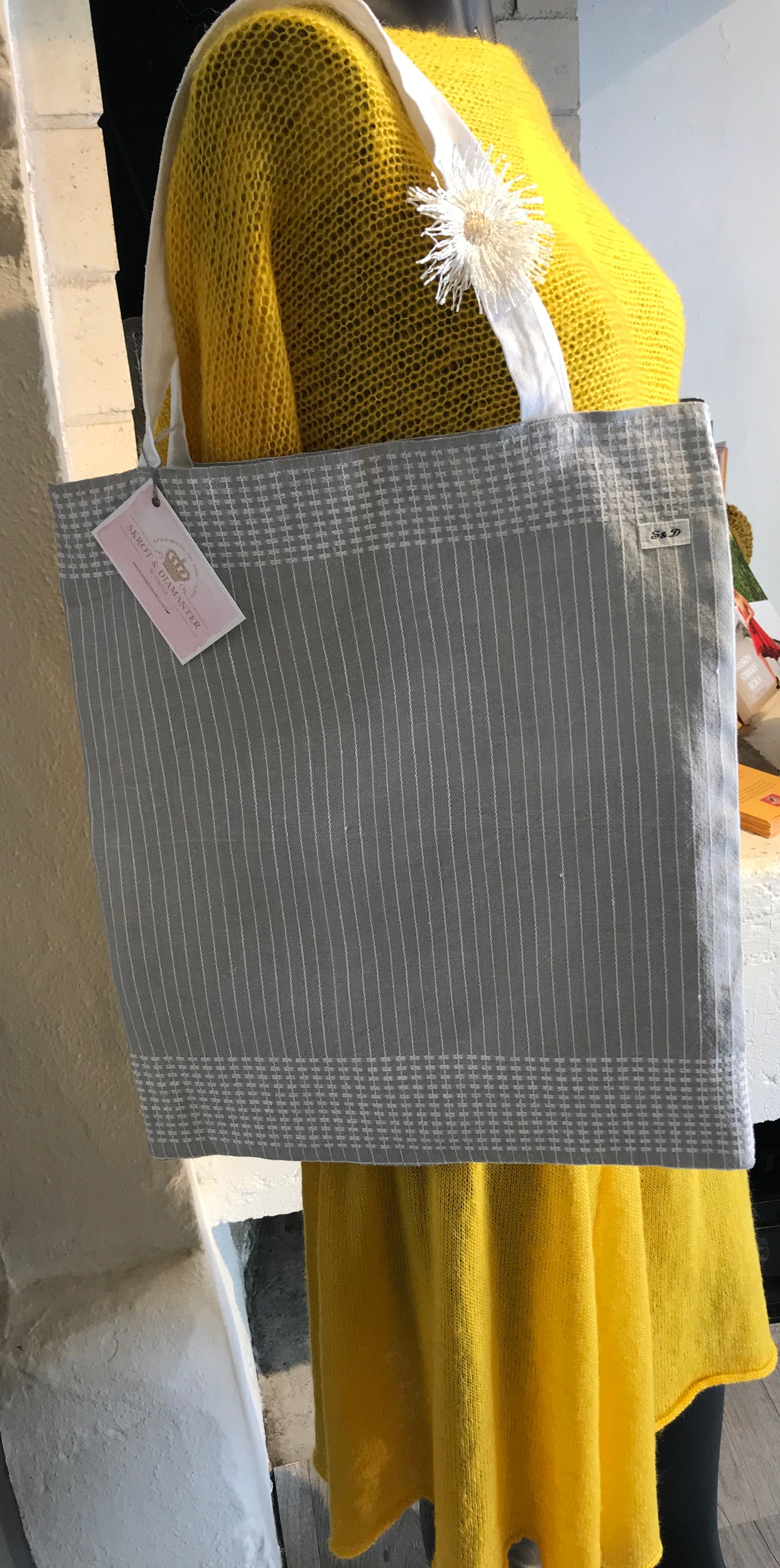Stålgrått HANDLENETT